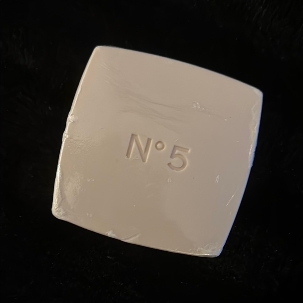 CHANEL No.5 scented bath soap - Picture 2 of 8